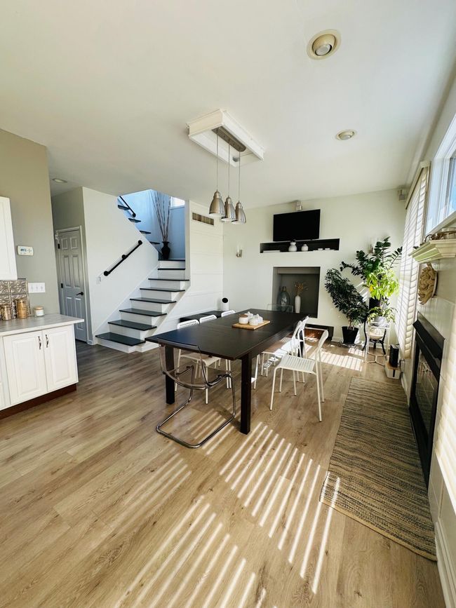Living Room (2) | Image 5