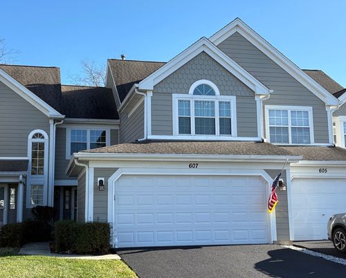 607 Kingsbridge Dr, Carol Stream, IL, 60188-4360 | Card Image