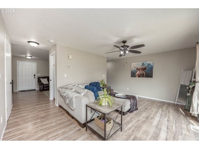 307 E Wilson St, House other with 3 bedrooms, 3 bathrooms and 3 parking in Yacolt WA | Image 12