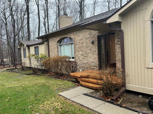 7420 Parkdale, West Bloomfield, MI, 48322-1086 | Card Image