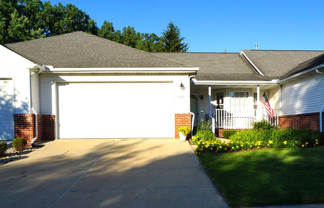 1016 Curzon St, Condo with 2 bedrooms, 3 bathrooms and null parking in Howell MI | Image 33