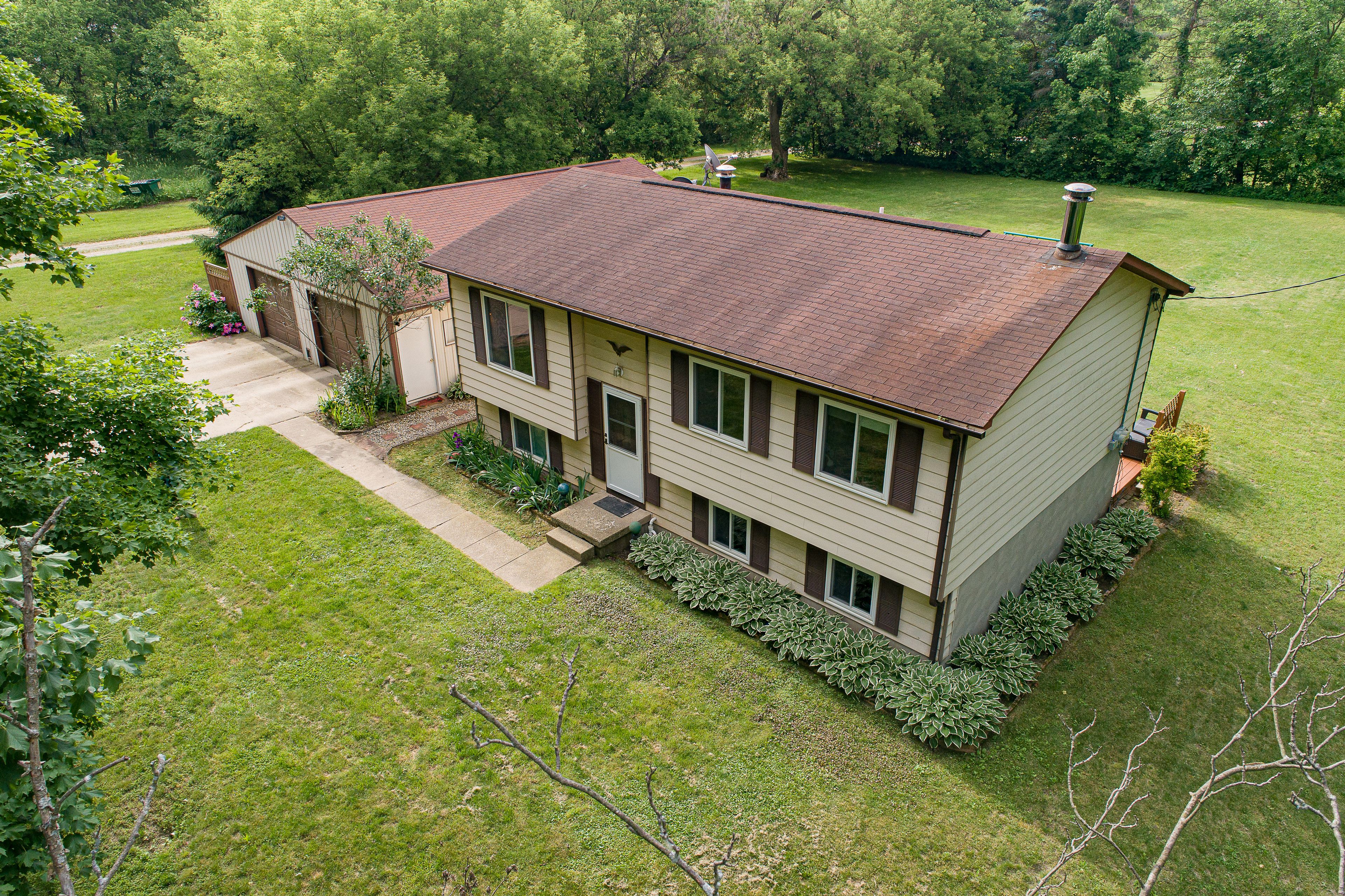 Tozer Rd, North Branch, MI 48461
