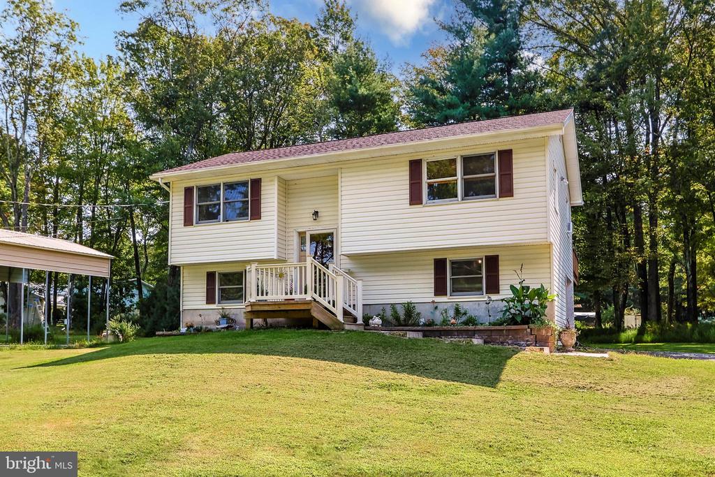Tall Beech Ln, Saylorsburg, PA 18353