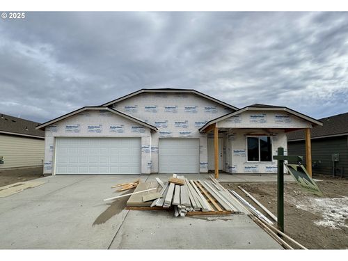 499 Arthur St, Umatilla, OR, 97882-0027 | Card Image