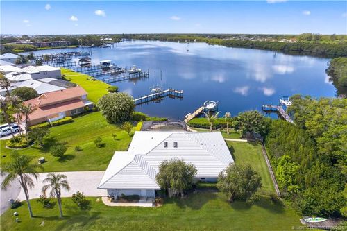 1007 Se Kitching Cove Ln, Port St Lucie, FL, 34952-5902 | Card Image