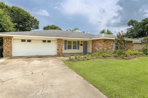 443 Crestwood Street, Lake Charles, LA, 70605 | Card Image