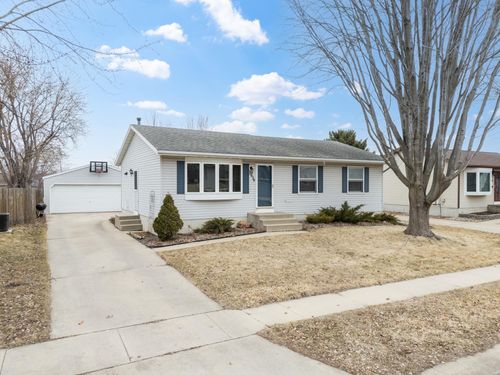 2039 49 1/2 St Nw, Rochester, MN, 55901-2056 | Card Image