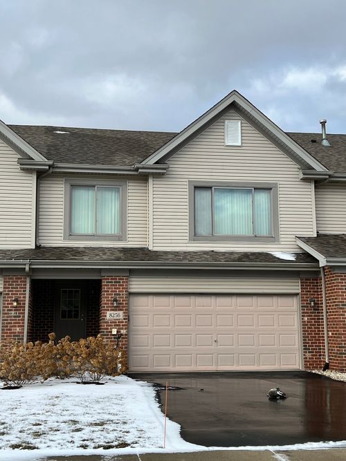8256 W Chestnut Ct, Frankfort, IL, 60423-1690 | Card Image