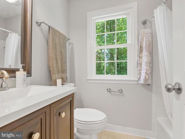 9228 Lake Braddock Dr, House other with 5 bedrooms, 4 bathrooms and null parking in BURKE VA | Image 33