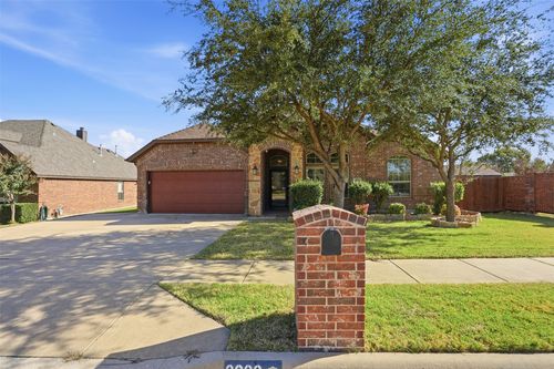 8900 Stone Top Dr, Fort Worth, TX, 76179-4900 | Card Image