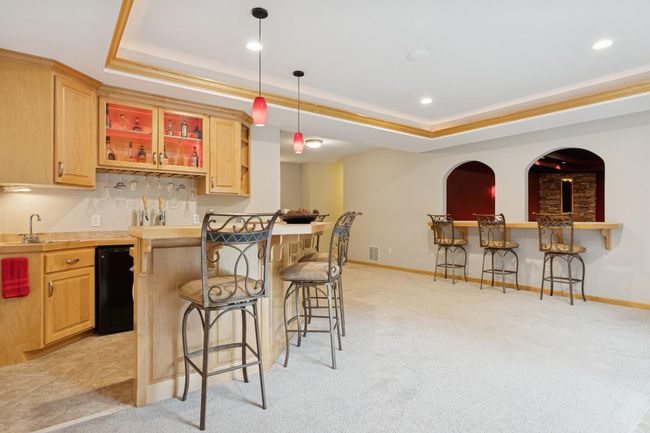 Lowe Level Wetbar and Theatre | Image 40