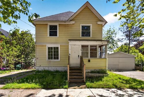 18 6th St, Rochester, NY, 14605-2468 | Card Image