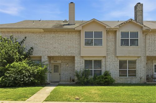 1504 Park Lane Dr, Lewisville, TX, 75067-4238 | Card Image