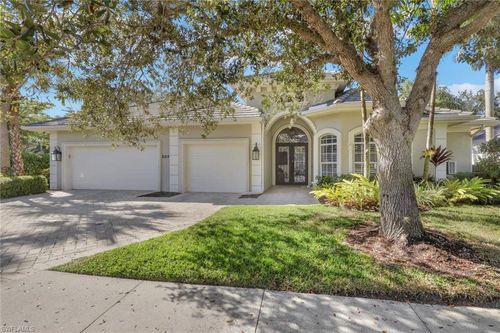 5074 Rustic Oaks Cir, NAPLES, FL, 34105-4527 | Card Image