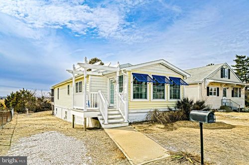 9288 Shore Dr, MILFORD, DE, 19963-4618 | Card Image