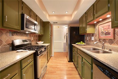 1109 Canyon Point Cir, Roswell, GA, 30076-5105 | Card Image