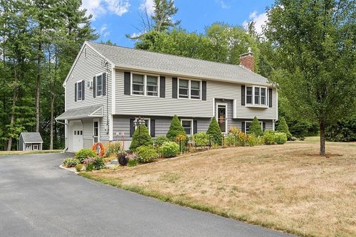 109 Townsend St, Pepperell, MA, 01463-1277 | Card Image