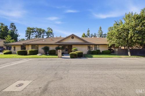 29-2323 Easthills Dr, Bakersfield, CA, 93306 | Card Image