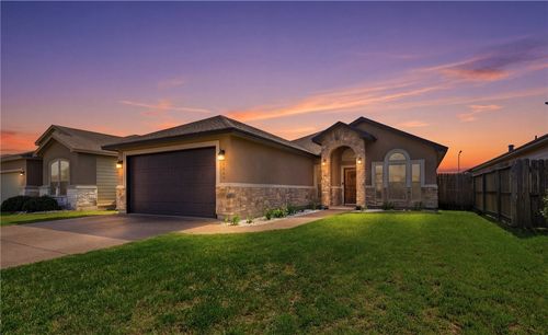 7649 Sable Creek Dr, Corpus Christi, TX, 78414-2185 | Card Image