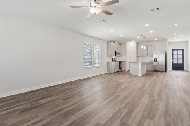 1462 Waggoner Ranch Trl, House other with 3 bedrooms, 2 bathrooms and 2 parking in Conroe TX | Image 7