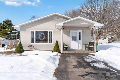 29 King St, Digby, NS, B0V1A0 | Card Image