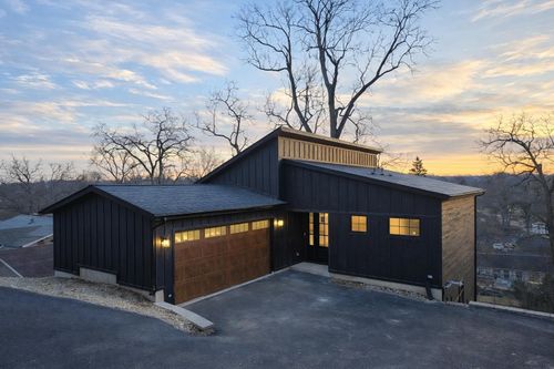 298 Apache Trl, Lake In The Hills, IL, 60156-1405 | Card Image