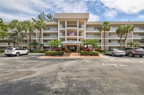 apt-102-3051 S Palm Aire Dr, Pompano Beach, FL, 33069-4242 | Card Image