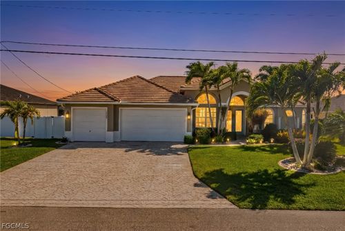 1404 13th Ter, Cape Coral, FL, 33990-3727 | Card Image