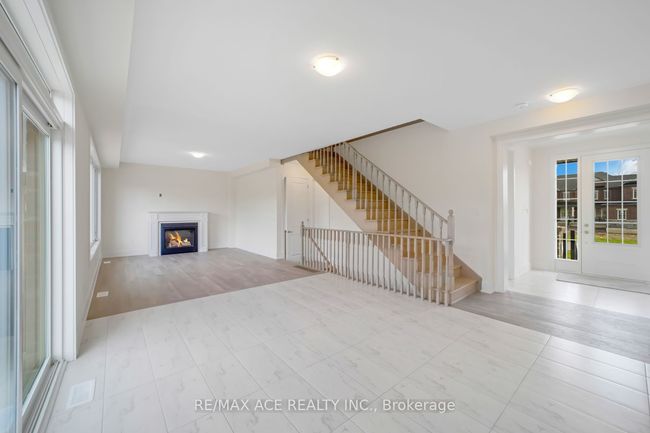 81 Golden Meadows Dr, House other with 4 bedrooms, 4 bathrooms and 6 parking in Otonabee ON | Image 9