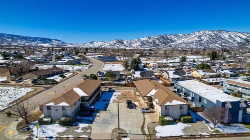 21301 Golden Hills Blvd, Tehachapi, CA, 93561 | Card Image