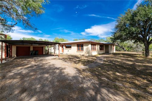 3867 Highway 59, George West, TX, 78022-3956 | Card Image