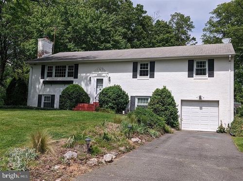 4837 Randolph Dr, Annandale, VA, 22003-6224 | Card Image