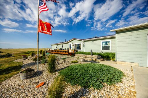 555 Trabing Rd, Buffalo, WY, 82834-9680 | Card Image
