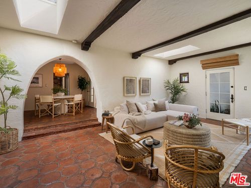 1012 Superba Ave, Venice, CA, 90291-3940 | Card Image