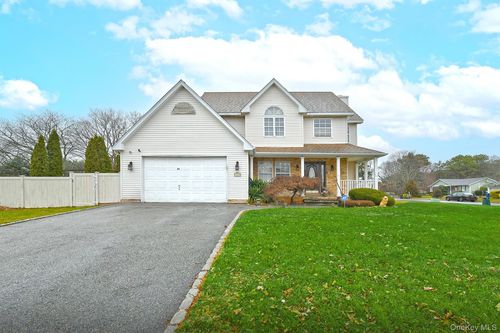 63 Corbin Ave, East Patchogue, NY, 11772-4587 | Card Image