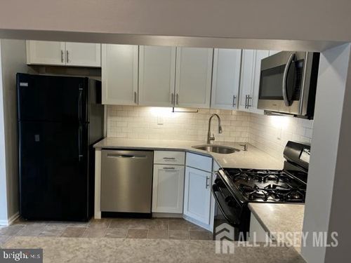 38 Joyner Ct, Lawrence, NJ, 08648-2614 | Card Image