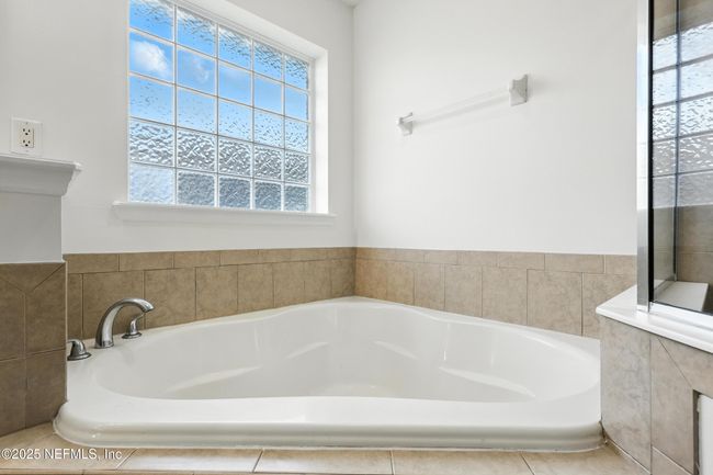 3096 Aaron Cove Ct, House other with 4 bedrooms, 2 bathrooms and null parking in Jacksonville FL | Image 21