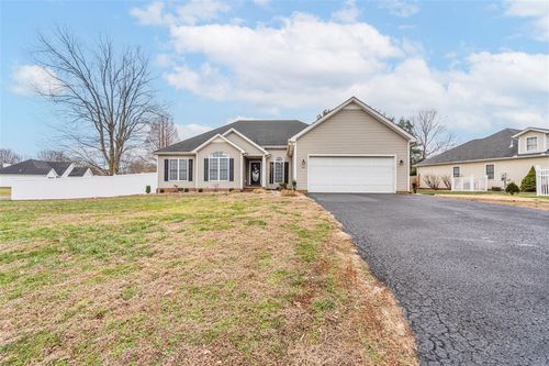 637 Loftwood Dr, Bowling Green, KY, 42104-5515 | Card Image