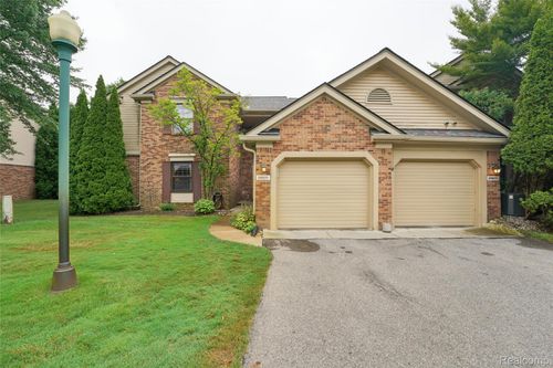 105-29823 Indian Trl, Farmington Hills, MI, 48331-1844 | Card Image