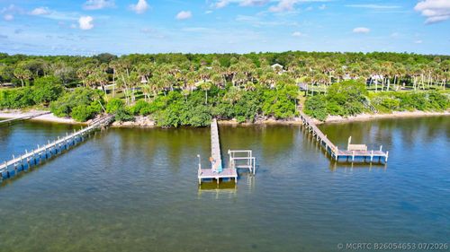 7501 S Indian River Dr, Fort Pierce, FL, 34982-7868 | Card Image