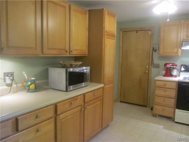 8 Morton Road, House other with 3 bedrooms, 2 bathrooms and null parking in Dewitt NY | Image 9