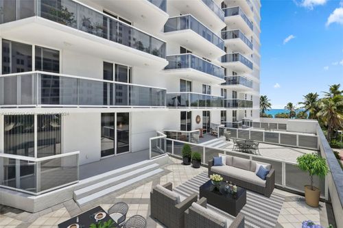 405-2401 Collins Ave, Miami Beach, FL, 33140 | Card Image