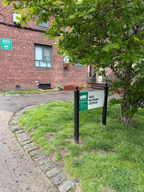 mh-1925 Mcgraw Ave, Bronx, NY, 10462-7937 | Card Image