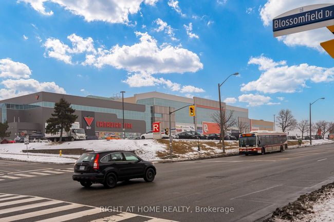 52 - 719 Lawrence Ave W, Condo with 2 bedrooms, 2 bathrooms and null parking in North York ON | Image 43