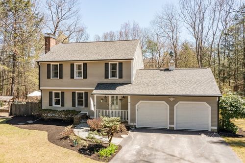 19 Dodge Rd, Amherst, NH, 03031-2500 | Card Image