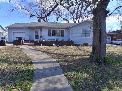 7305 Northern Dr, Belleville, IL, 62223-2911 | Card Image