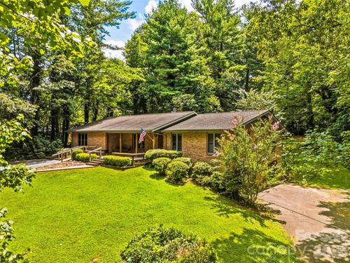 2526 Kanuga Rd, Hendersonville, NC, 28739-7032 | Card Image
