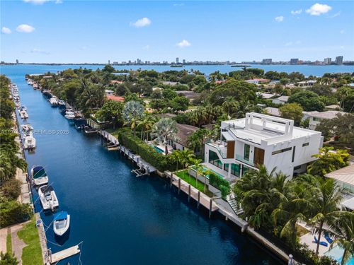 1379 Ne 104th St, Miami Shores, FL, 33138-2661 | Card Image