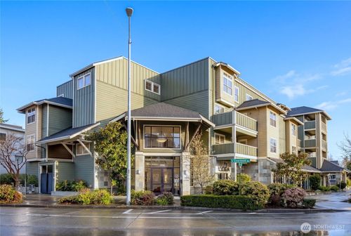 apt-404-3150 W Government Way, Seattle, WA, 98199-1460 | Card Image