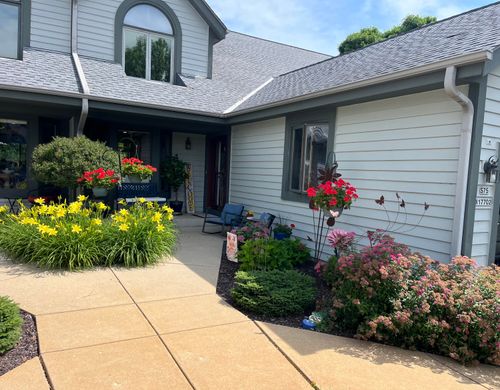 S75W17702 Harbor Cir, Muskego, WI, 53150-9182 | Card Image